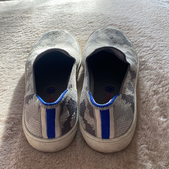 Gray kids Rothy’s - Picture 2 of 5